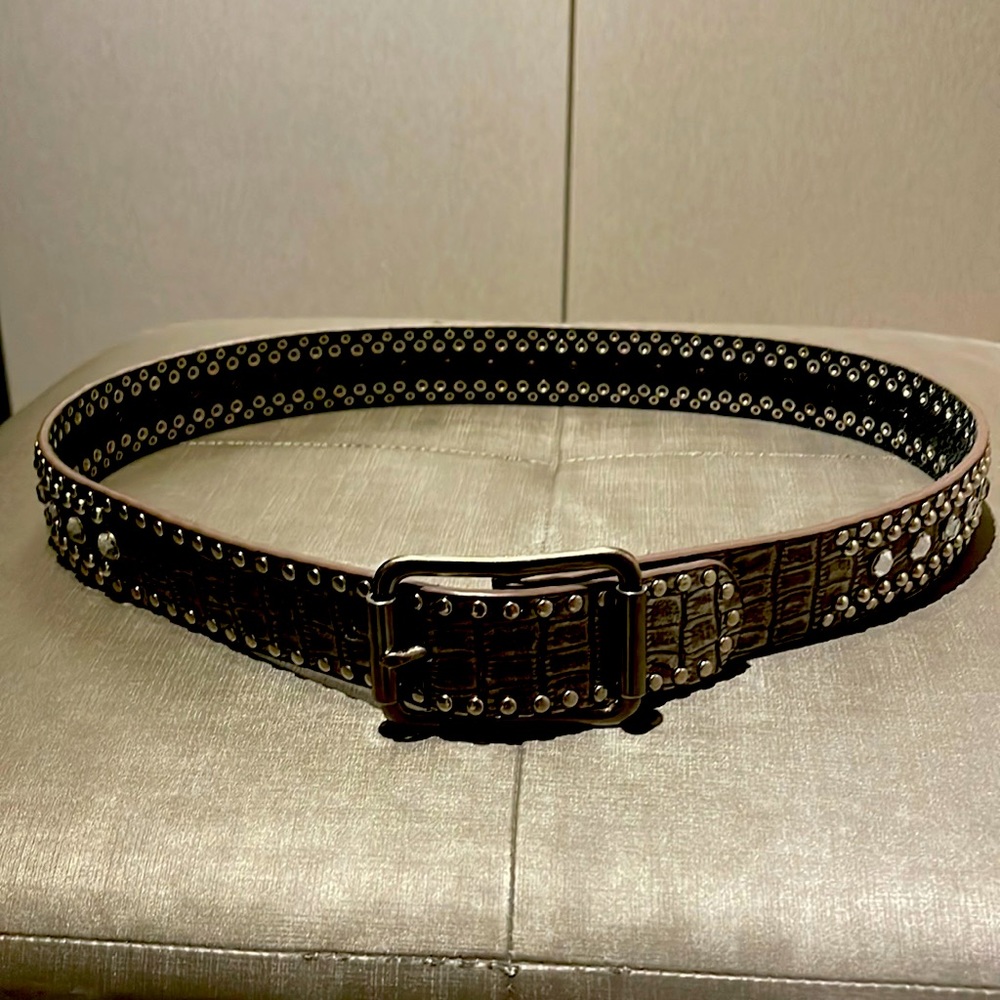Belt with crystals